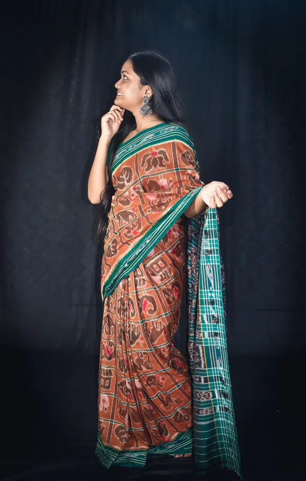 Bandhika_Pure_Cotton_Maniabandha_Ikat_Handloom_Saree_for_Women_|_Teal_Green_&_Rust_Brown_Traditional_Saree