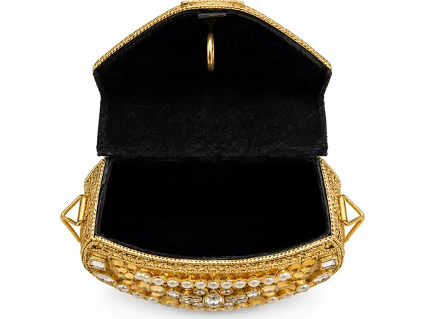 Royal_Gold_Pearl_&_Crystal_Embellished_Clutch