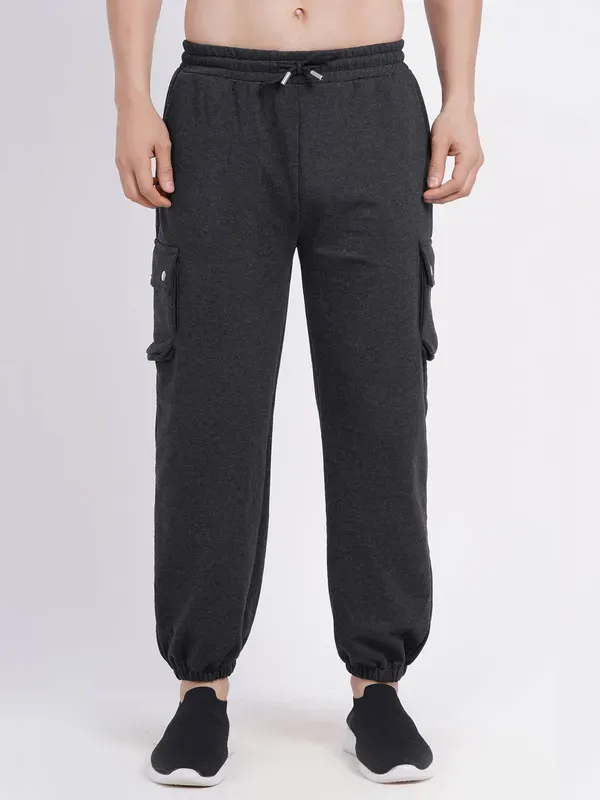 Black_Premium_Cotton_And_Polyester_Cargo_Pants_For_Men