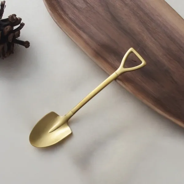 Gold_Triangle_Shaped_Spade_Spoon