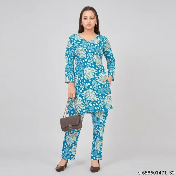 Blue_Georgette_Printed_Crop_Top_Bottom_Co-Ord_Set_For_Women