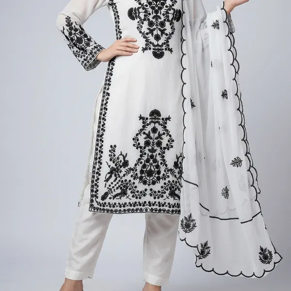 White_Georgette_Embroidered_Kurta_Set_For_Women
