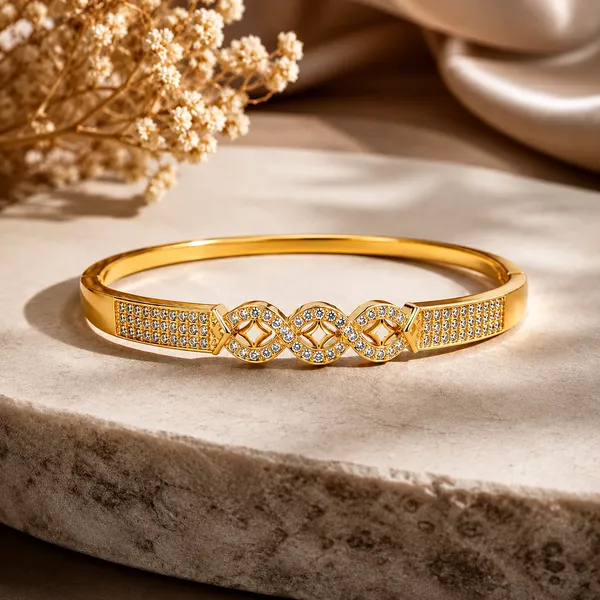 Aura_Infinity_Zircon_Gold-Plated_Kada_Bracelet
