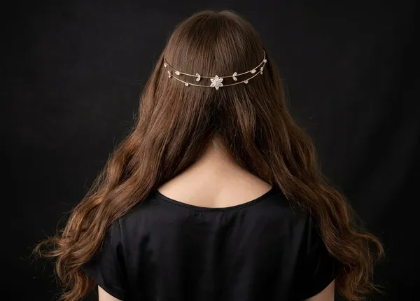 Aanyra_Aura_Crystal_Blossom_Tiara