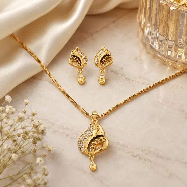 Aanyra_Paisley_Gold_&_Diamond_Pendant_Set