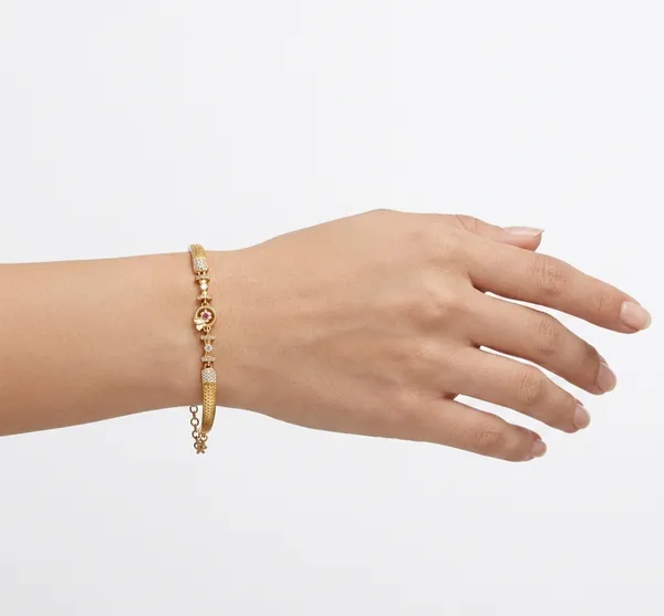 Royal_Flora_Diamond_&_Ruby_Gold_Chain_Daily_Wear_Bracelet