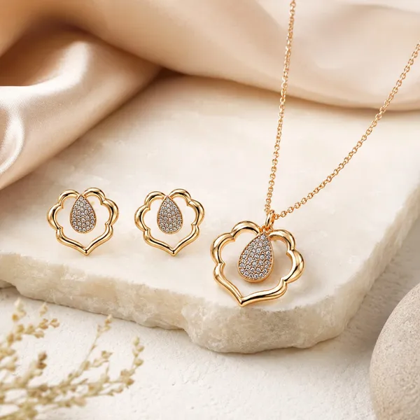 Rose_Gold_Petal_Essence_Set