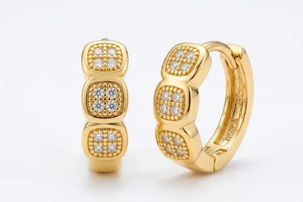Aurelia_Cushion_Quad_Diamond_Huggie_Earrings