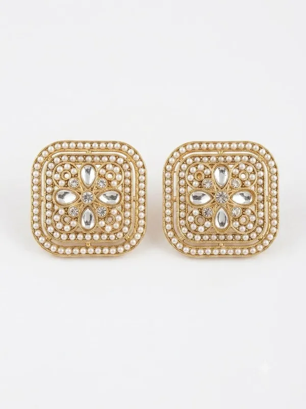Royal_Square_Kundan_Studs_with_Tiny_Pearl_Border