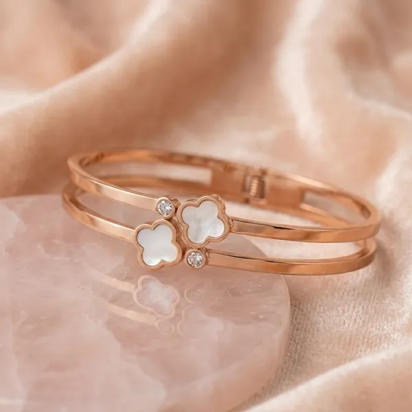 Korean_Style_Rose_Gold_Clover_Kada_Bracelet_For_Girls_Women