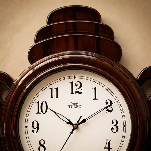 Turbo_Wall_Clock_AQS-4037