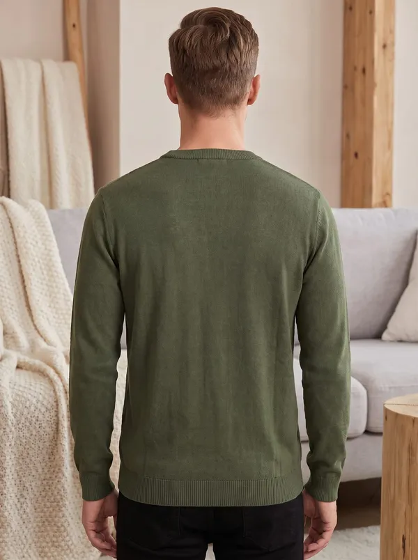 Bottle_Green_Cotton_Cable_Knit_Round_Neck_Sweater_For_Men