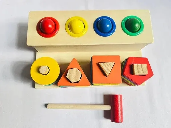 Shape_Sorting_And_Pounding_Toy
