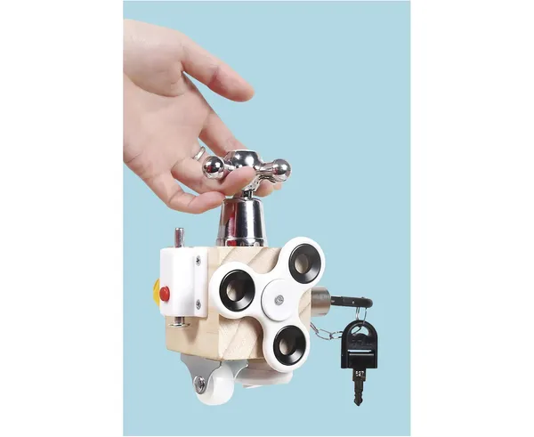 Busy_Cube_Sensory_Activity_Toy