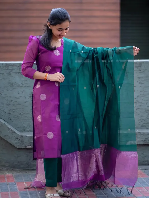 WEAVING_WORK_DRESS