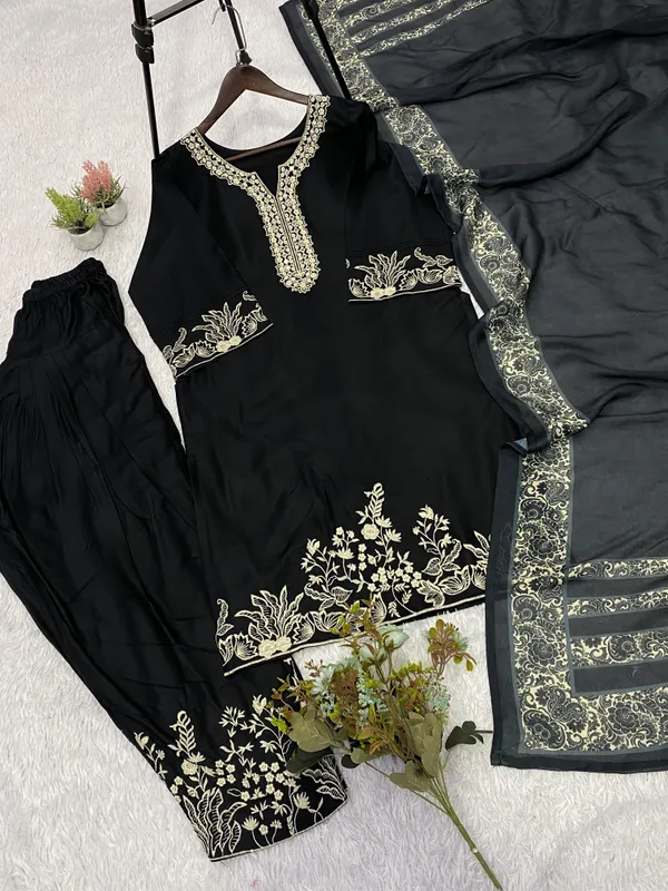 Black_Rayon_Dress_For_Women