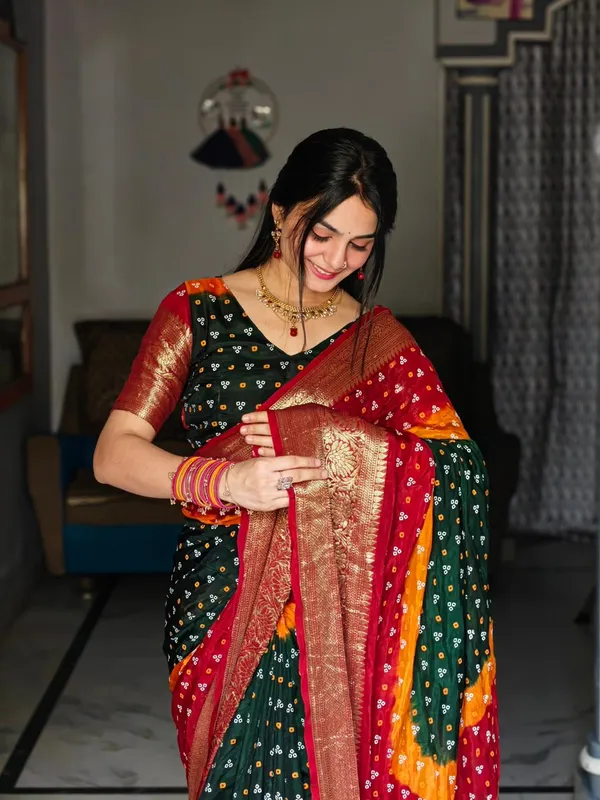 Green_Cotton_Silk_Saree_For_Women
