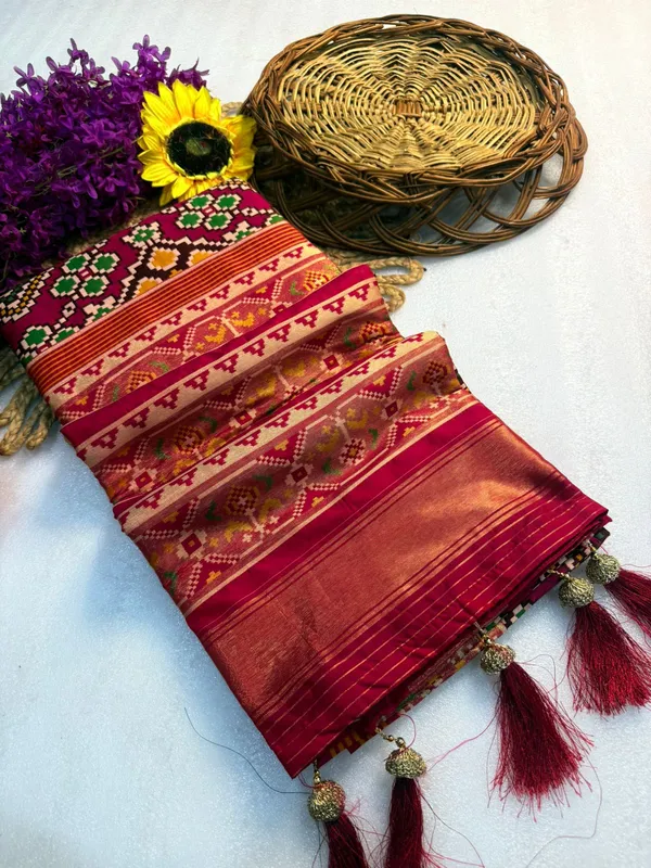 Red_Banarasi_Silk_Saree_For_Women
