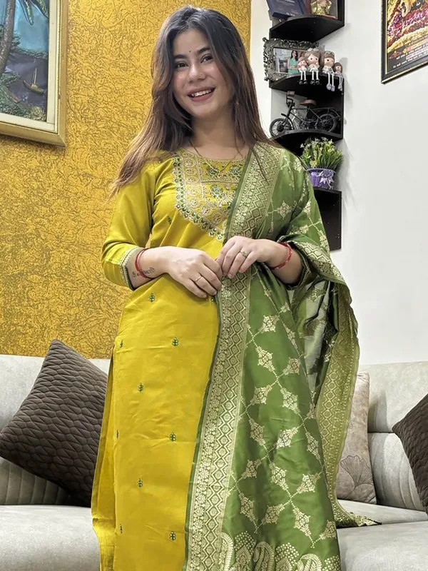 EMROIDERED_WORK_DRESS