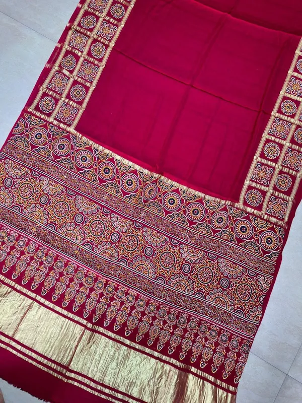 Maroon_Gajji_Silk_Saree_For_Women
