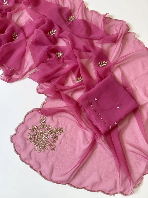 Pink_Chiffon_Saree_For_Women