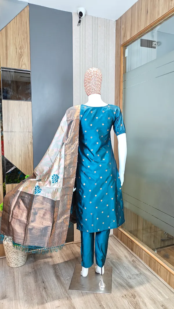 WEAVING_WORK_DRESS