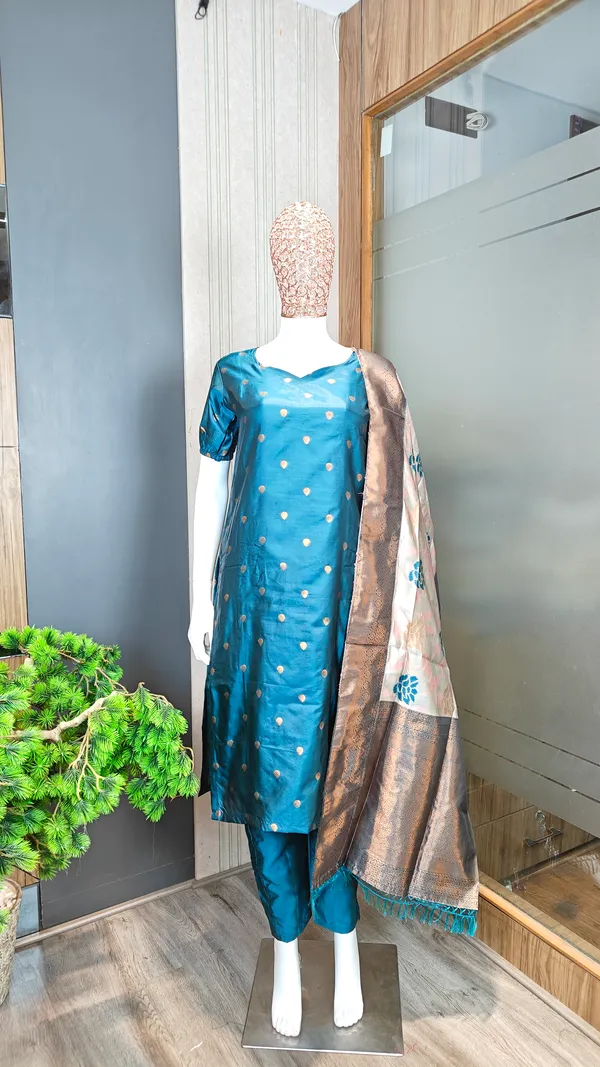WEAVING_WORK_DRESS