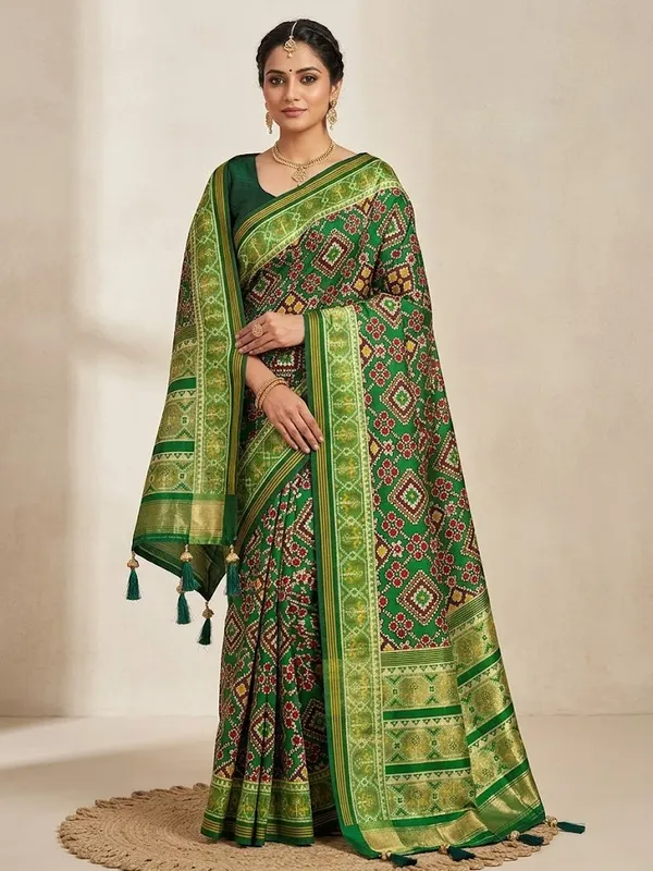 Green_Banarasi_Silk_Saree_For_Women