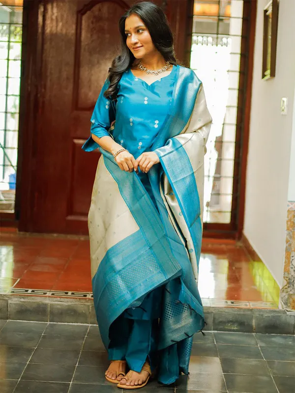 WEAVING_WORK_DRESS