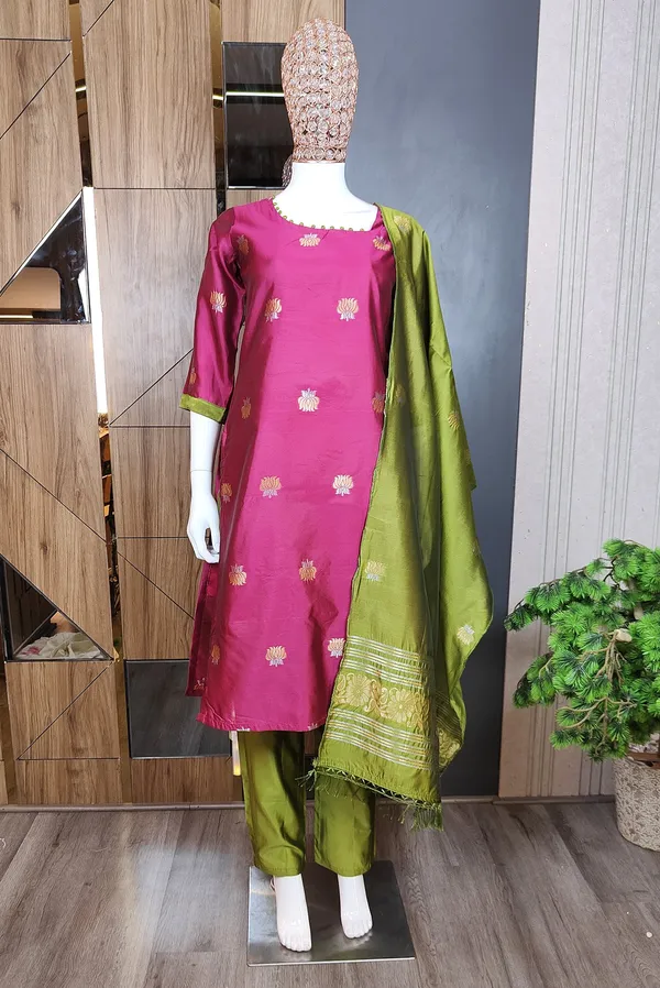 WEAVING_WORK_DRESS