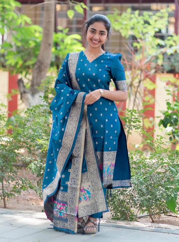 WEAVING_WORK_DRESS