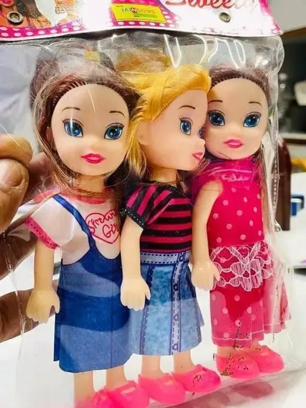 Fashion_Doll_Set_With_Dresses_3_Piece_For_Kids_Set_Of_3