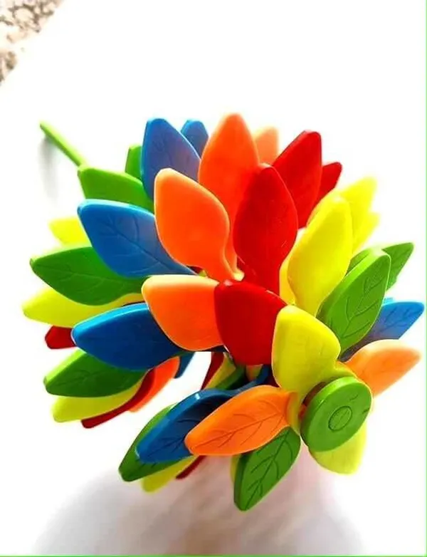 Candy_Flower_Pop_Out_Stress_Buster_Fidget_Toy_Multicolour