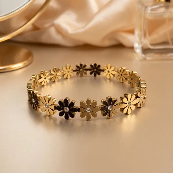 Gold_Stainless_Steel_Daisy_Floral_Link_Chain_Bracelet_For_Women