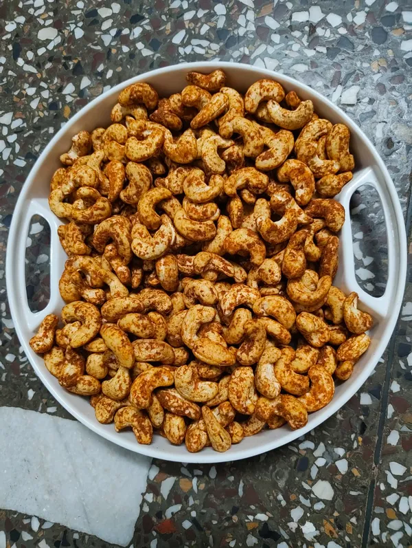 Roast_&_Root_Punjabi_Tadka_Cashews_|_Premium_Roasted_Flavoured_Cashews_|_Pack_of_2_(200_g_Each)_|_Total_400_g