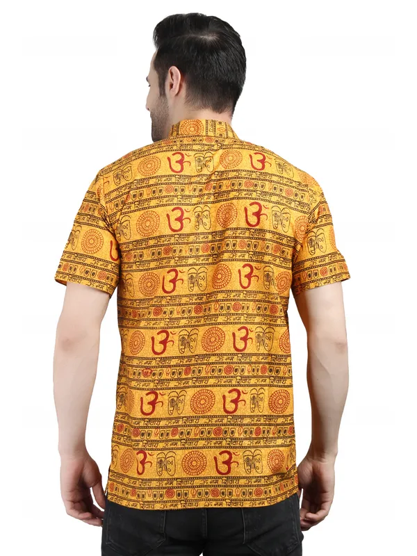 Yellow_Cotton_Regular_Fit_Om_Print_Short_Kurta_For_Men