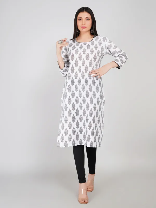White_Cotton_Straight_Fit_Printed_Kurta_For_Women