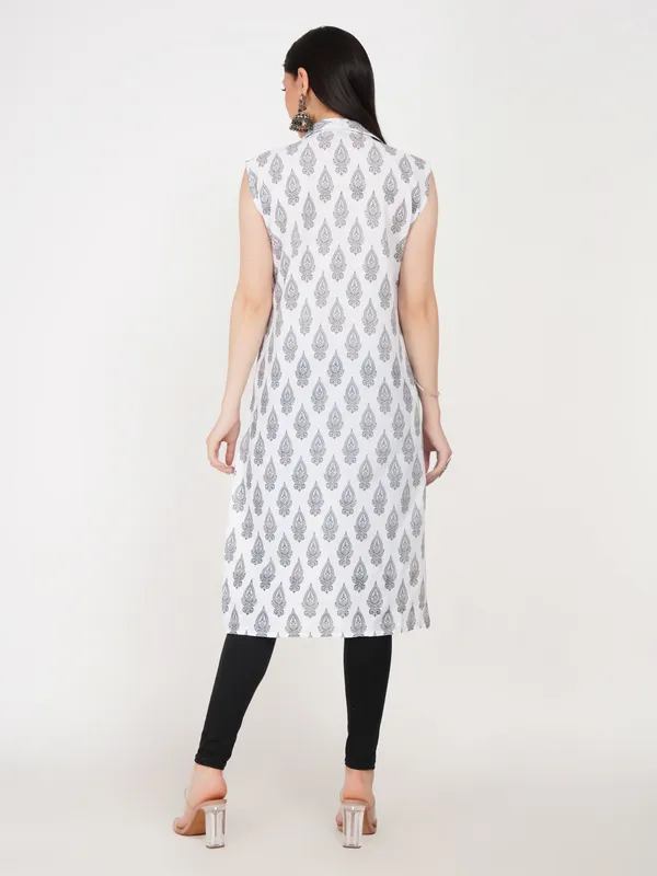 White_Cotton_Relaxed_Fit_Block_Print_Sleeveless_Kurta_For_Women
