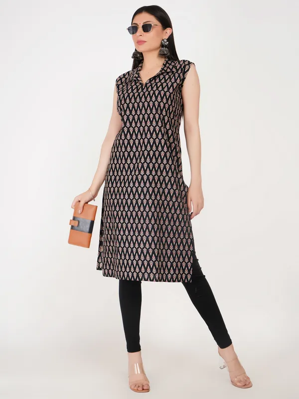 Black_Cotton_Sleeveless_Geometric_Print_Kurta_For_Women