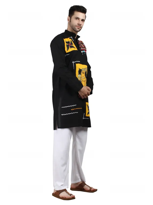 Black_Cotton_Relaxed_Fit_Embroidered_Kurta_For_Men