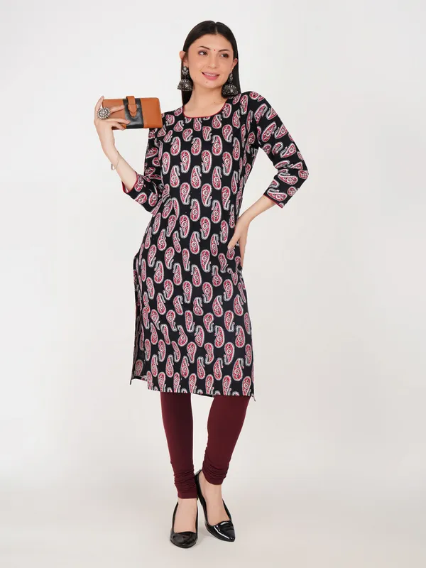 Black_And_Red_Cotton_Straight_Fit_Paisley_Print_Kurta_For_Women