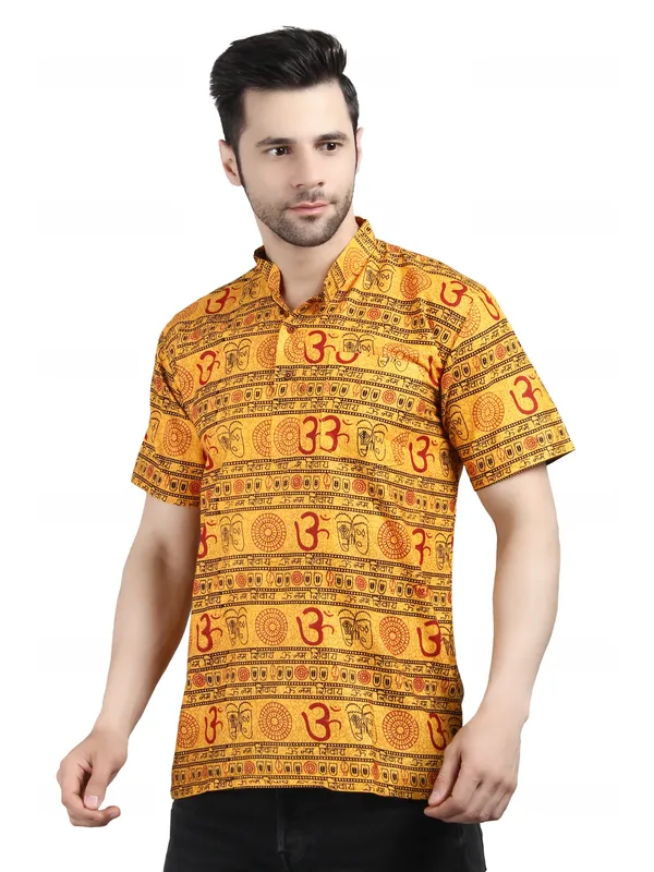 Yellow_Cotton_Regular_Fit_Om_Print_Short_Kurta_For_Men