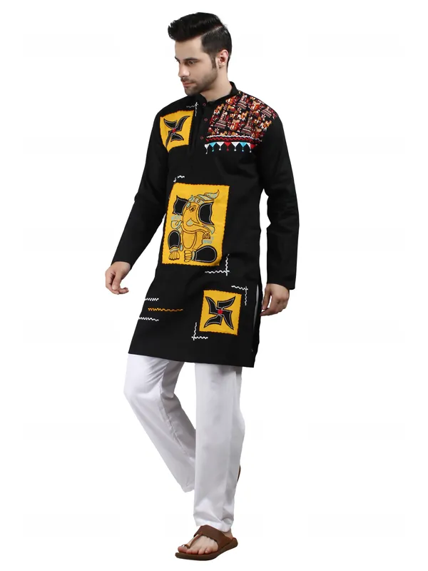 Black_Cotton_Relaxed_Fit_Embroidered_Kurta_For_Men