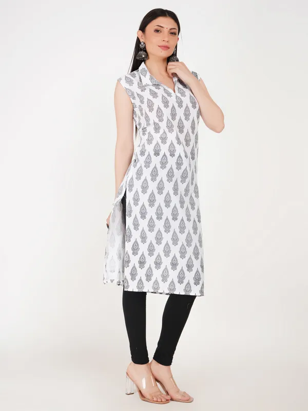 White_Cotton_Relaxed_Fit_Block_Print_Sleeveless_Kurta_For_Women