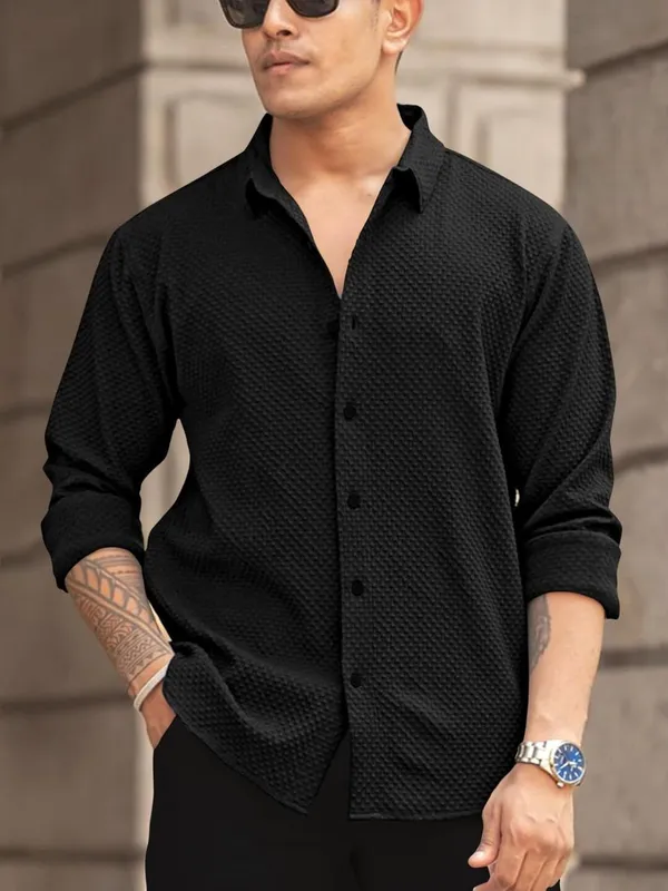 Men_Solid_Casual_Black_Shirt