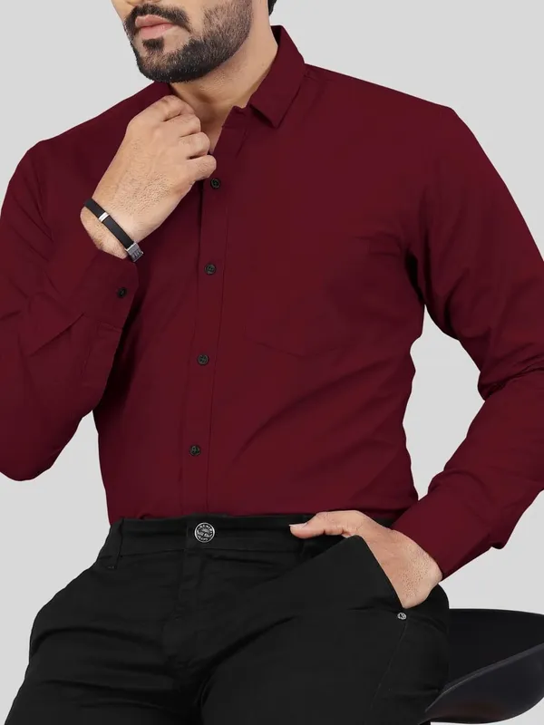 Men_Solid_Casual_Maroon_Shirt