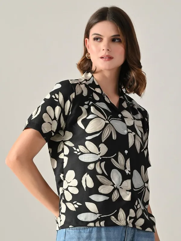 Women_Printed_Beach_Wear_Black_Shirt