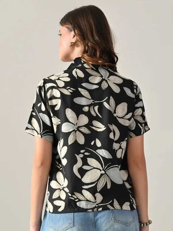 Women_Printed_Beach_Wear_Black_Shirt