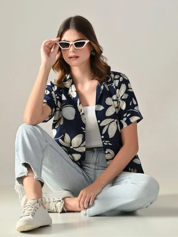 Women_Printed_Beach_Wear_Black_Shirt