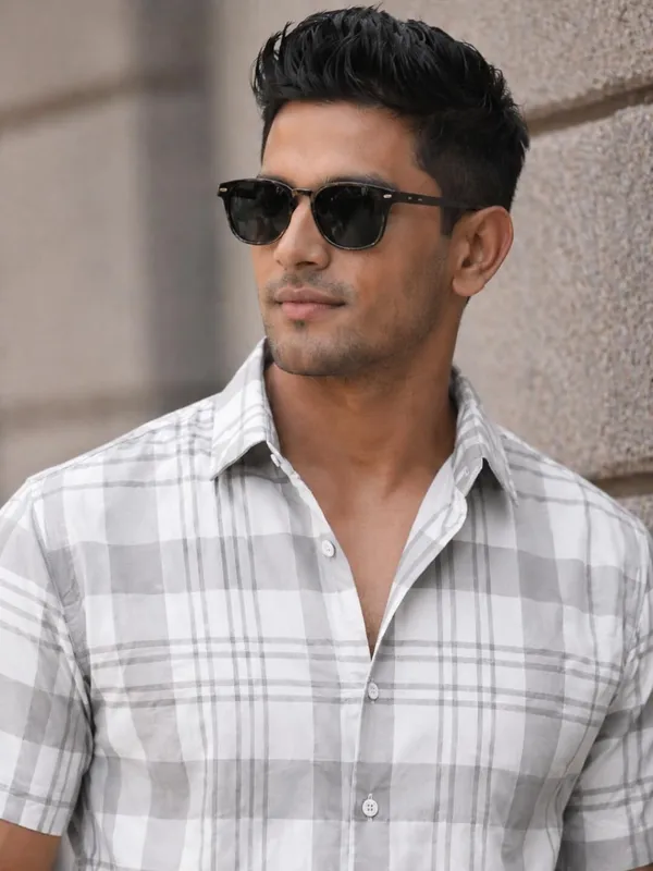 Men_Checkered_Casual_White_Shirt